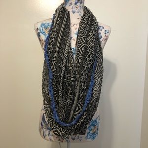 AEO black & white w/ blue tribal infinity scarf